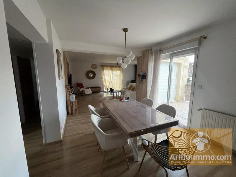 Maison - 274 m² - 10 pièces