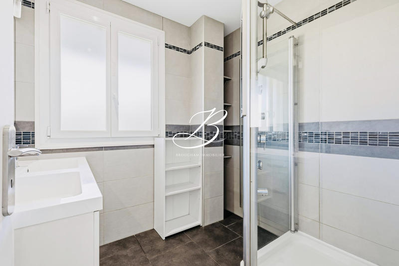 Appartement - 100 m² - 5 pièces