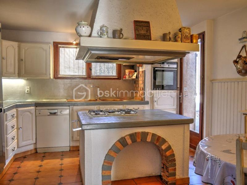 Maison traditionnelle - 142 m² - 6 pièces