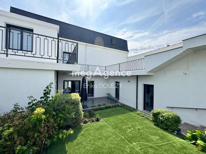 Maison - 160 m² - 6 pièces