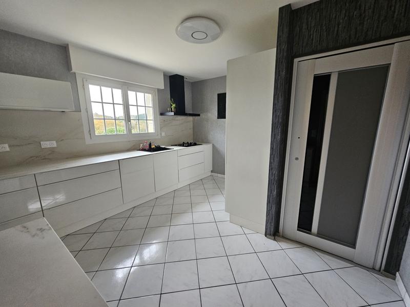 Maison - 142 m² - 6 pièces