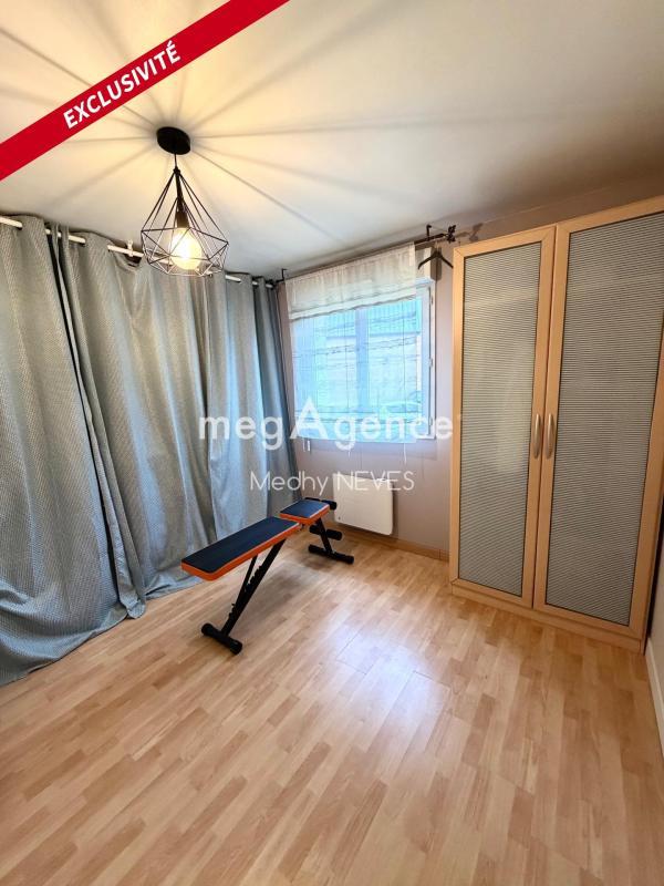 Maison - 166 m² - 8 pièces