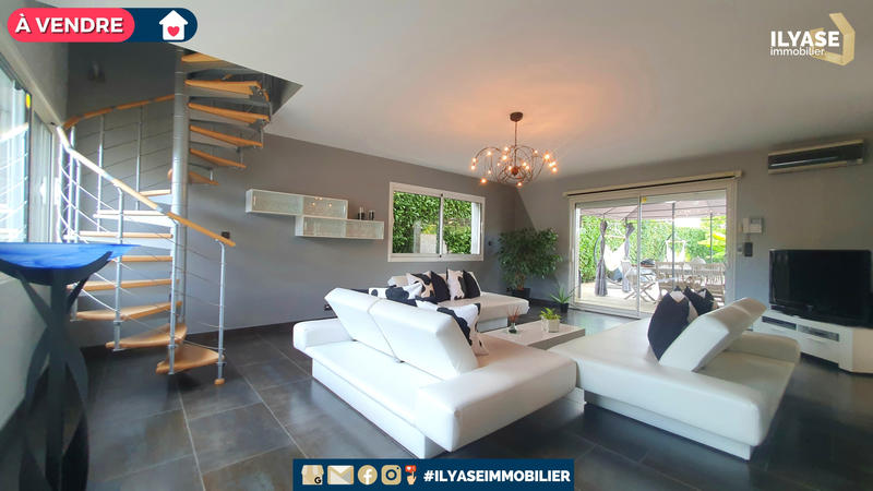 Villa - 194 m² - 8 pièces