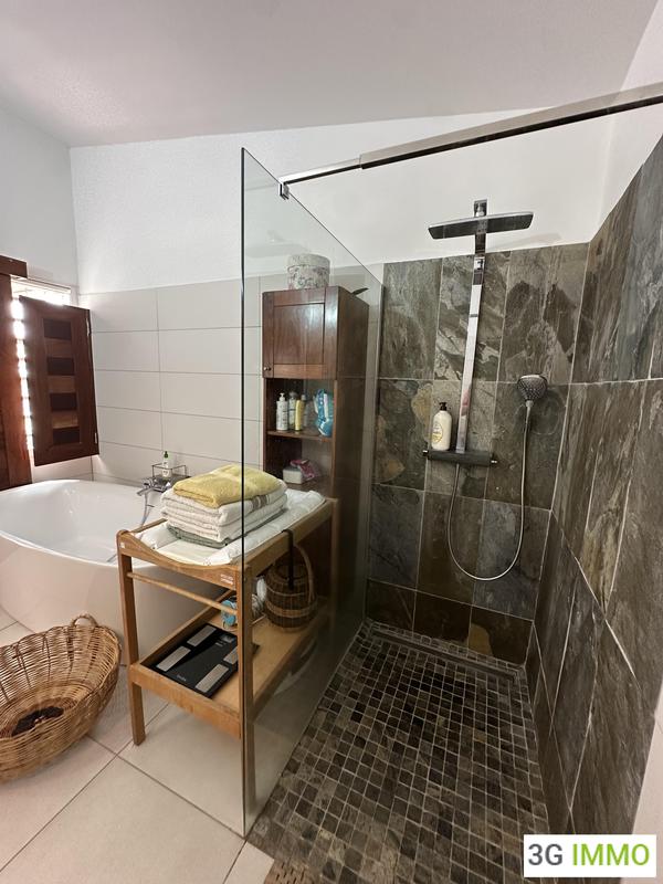 Propriété - 332 m² - 10 pièces