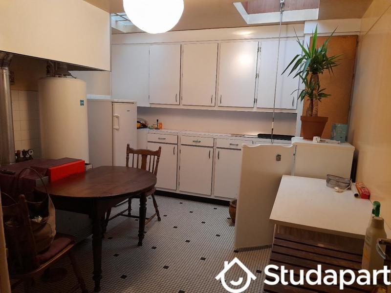 Chambre - 11 m² - 1 pièce