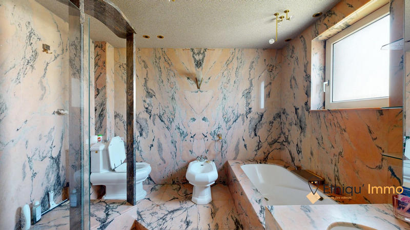 Appartement - 107 m² - 4 pièces