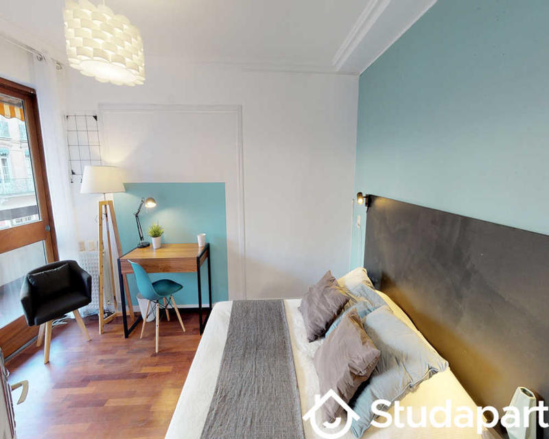 Chambre - 120 m² - 1 pièce