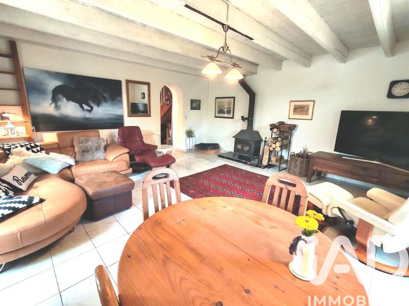 Maison - 140 m² - 12 pièces