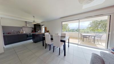 Appartement - 78 m² - 3 pièces