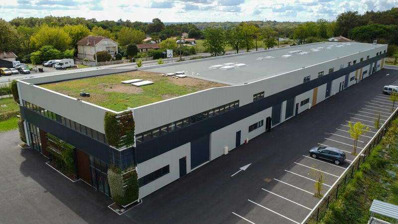 Local d'activité / Entrepôt - 367 m²