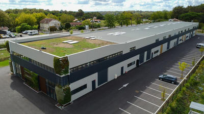 Local d'activité / Entrepôt - 367 m²