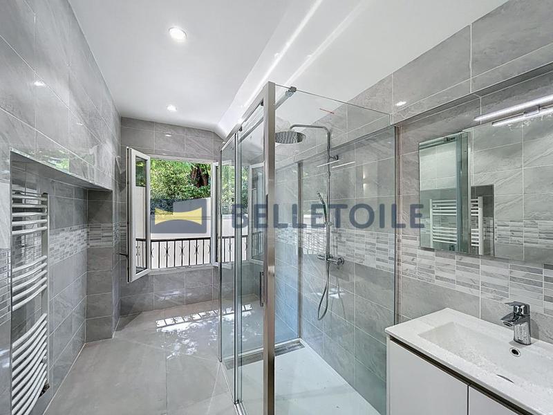 Maison - 160 m² - 4 pièces