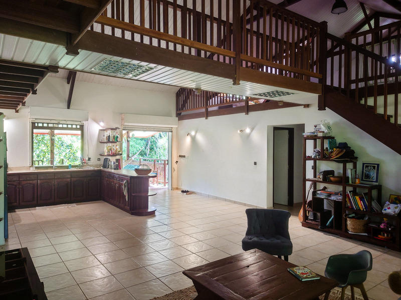 Maison - 270 m² - 7 pièces