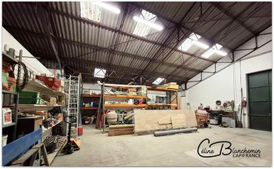 Local artisanal - 400 m² - 5 pièces