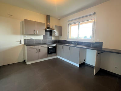 Maison - 99 m² - 4 pièces