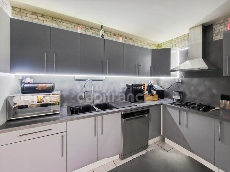 Maison - 101 m² - 5 pièces