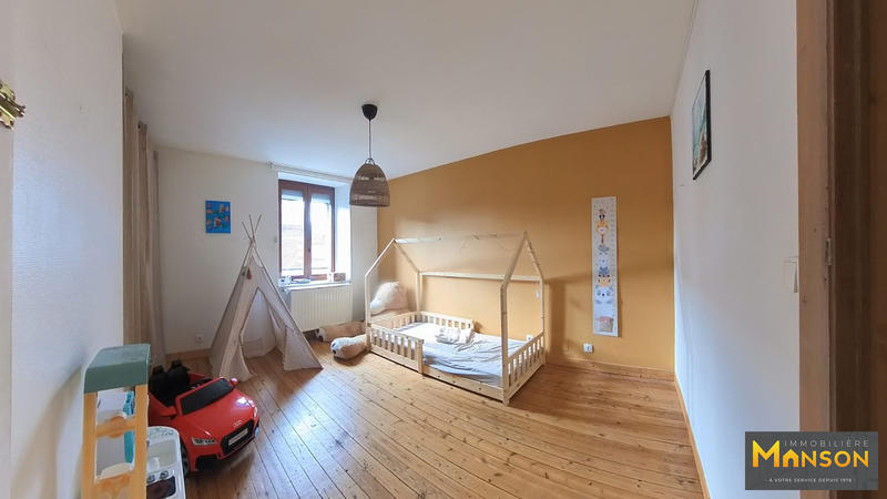 Maison - 95 m² - 5 pièces