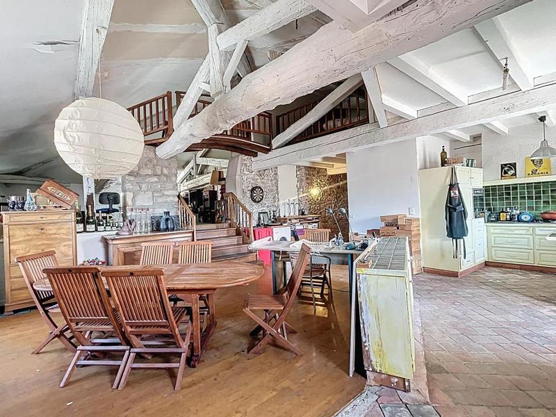 Appartement - 264 m² - 4 pièces