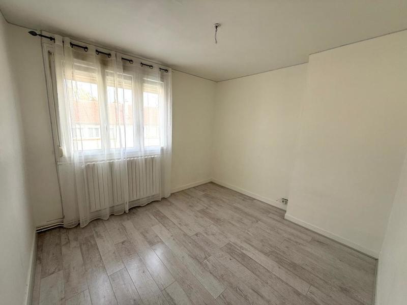 Maison - 90 m² - 6 pièces