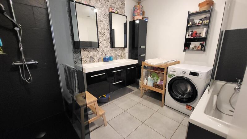 Maison - 95 m² - 5 pièces