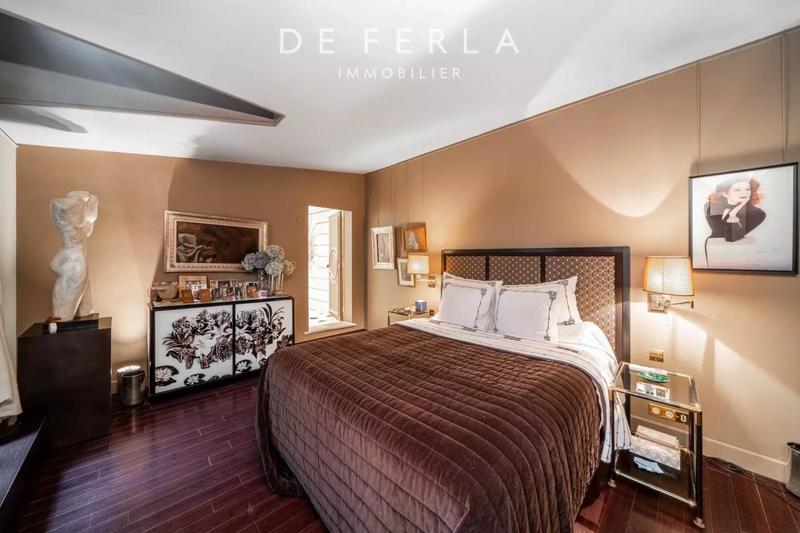 Appartement - 300 m² - 7 pièces