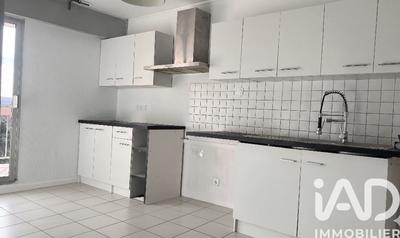 Appartement - 80 m² - 4 pièces