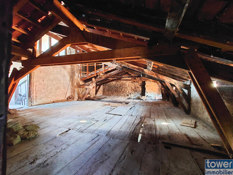 Maison - 350 m² - 10 pièces