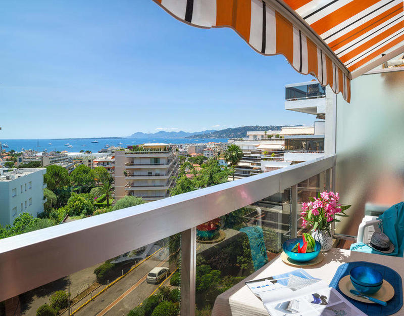 Studio - 25 m² - 1 pièce