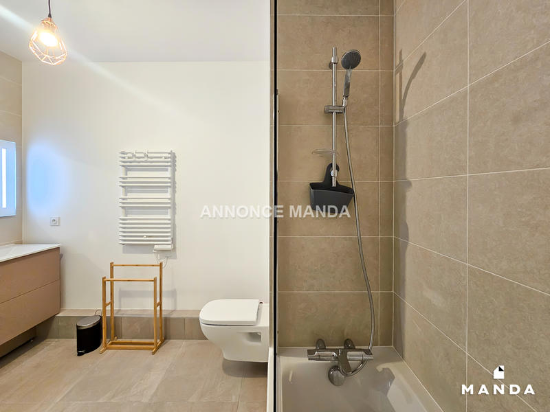 Chambre - 11 m² - 4 pièces