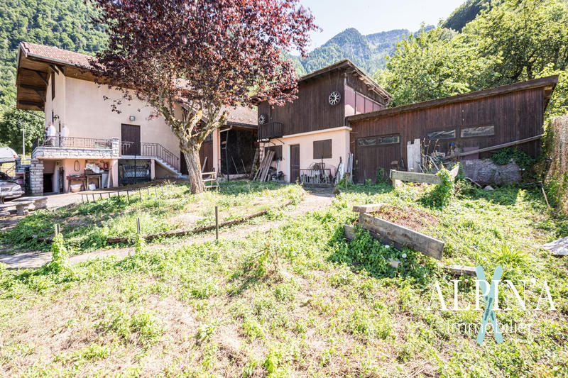 Châlet - 295 m² - 6 pièces