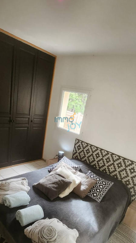 Propriété - 250 m² - 11 pièces