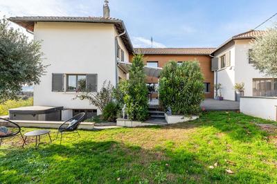 Maison - 200 m² - 7 pièces