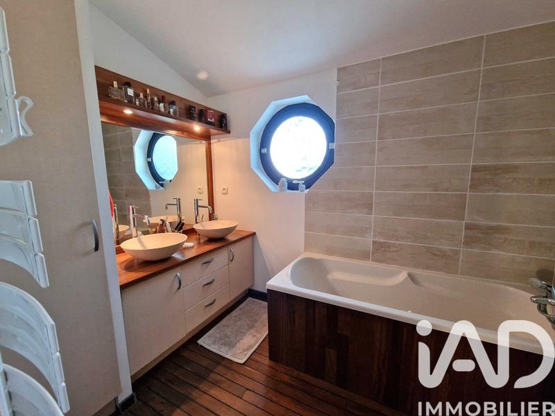 Maison - 145 m² - 7 pièces