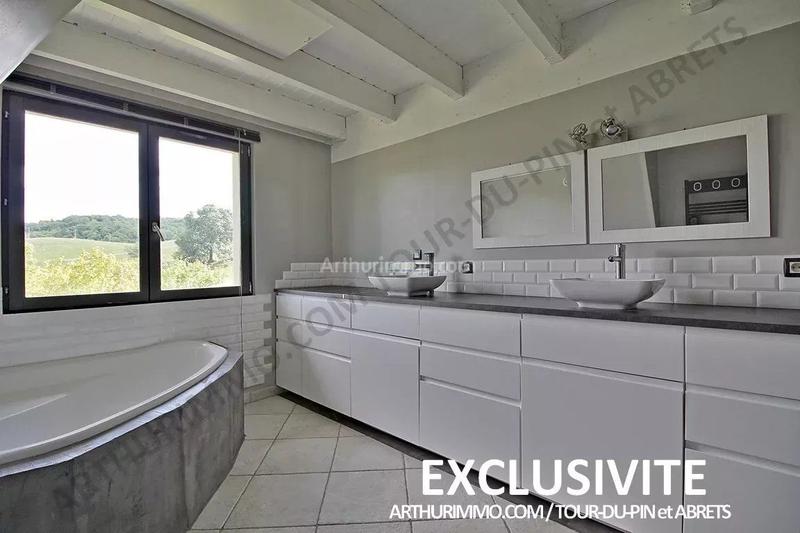 Maison - 162 m² - 5 pièces