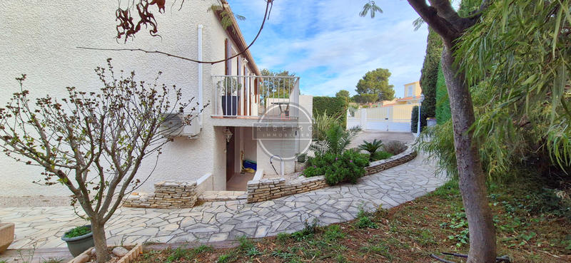 Villa - 100 m² - 5 pièces