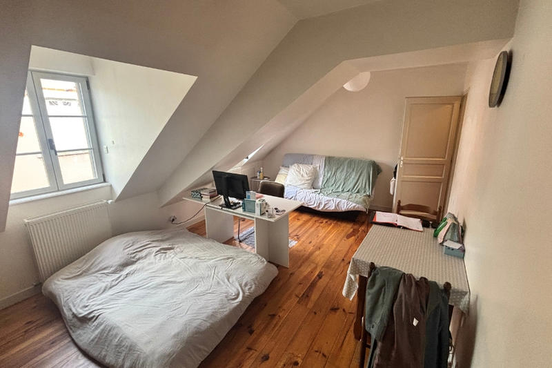 Immeuble - 146 m² - 7 pièces