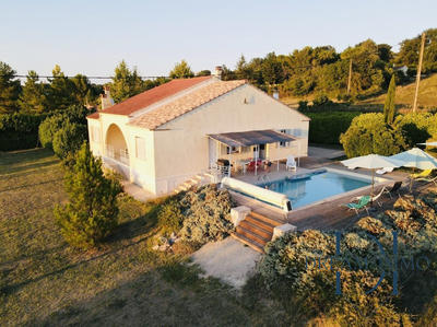 Maison - 166 m² - 4 pièces