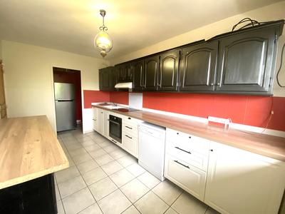 Appartement - 86 m² - 4 pièces