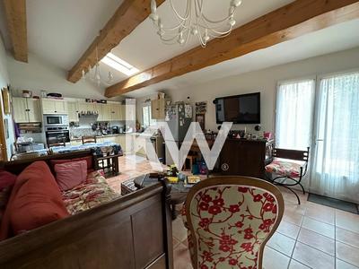Maison - 245 m² - 10 pièces