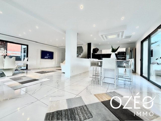 Maison contemporaine - 110 m² - 4 pièces