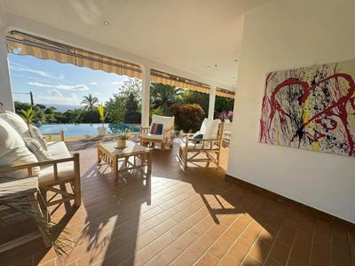 Villa - 168 m² - 4 pièces