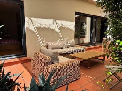 Maison de ville - 255 m² - 6 pièces