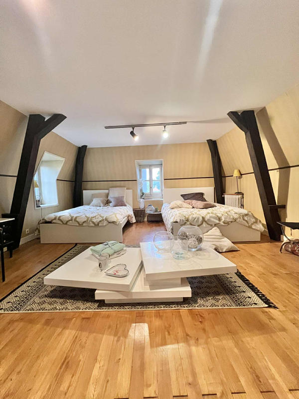 Maison - 198 m² - 8 pièces