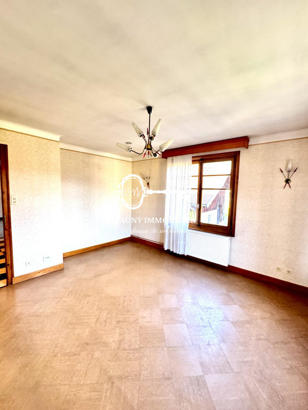 Maison - 140 m² - 7 pièces