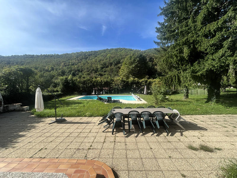 Villa - 220 m² - 8 pièces