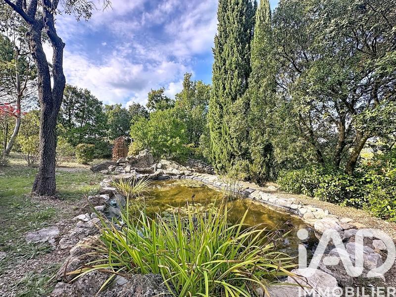 Maison - 216 m² - 6 pièces