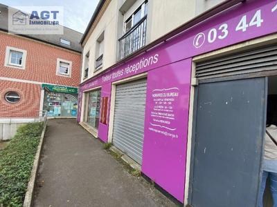 Local commercial - 137 m² - 4 pièces