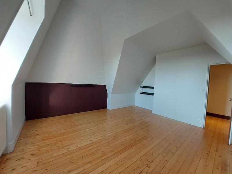 Maison - 217 m² - 10 pièces