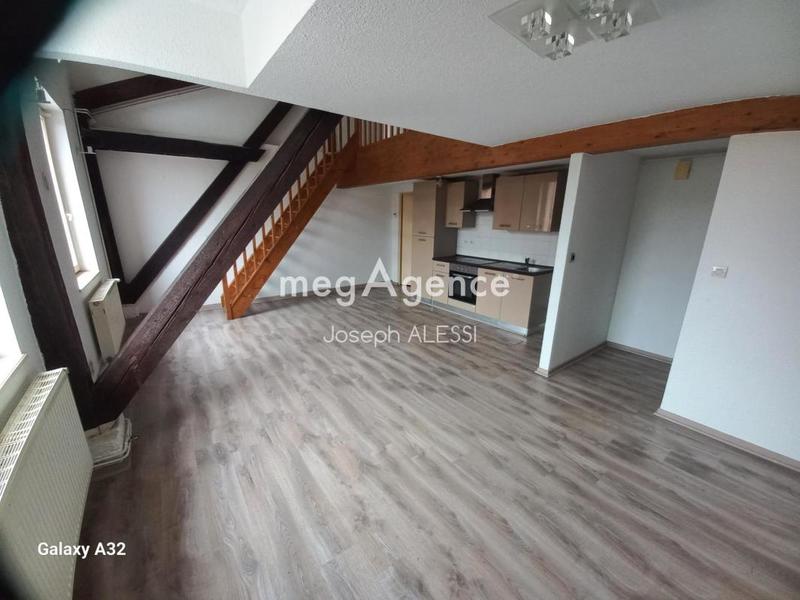 Appartement - 93 m² - 5 pièces