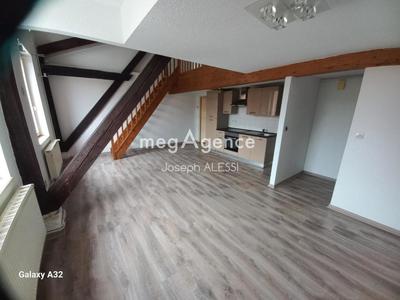 Appartement - 93 m² - 5 pièces